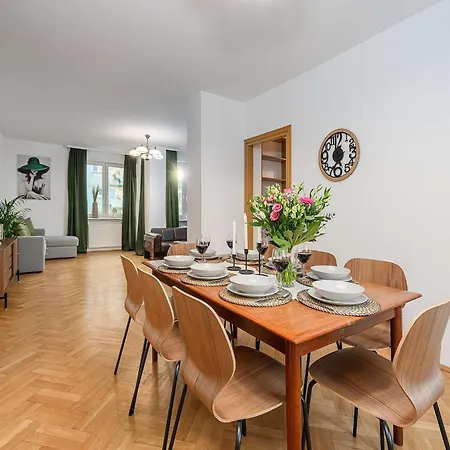 Comfortable Single-storey House By The Варшава