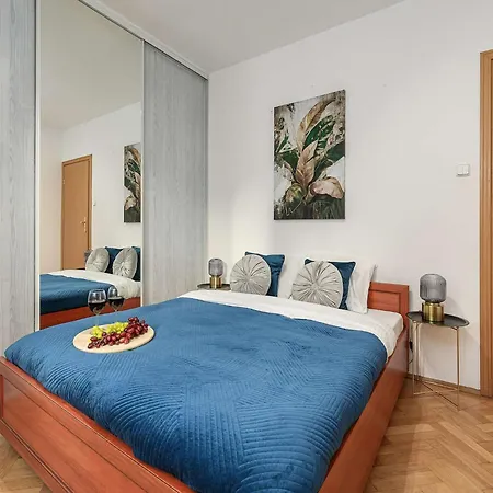 Апартаменти Comfortable Single-storey House By The Варшава