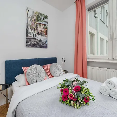 Comfortable Single-storey House By The Апартаменти Варшава
