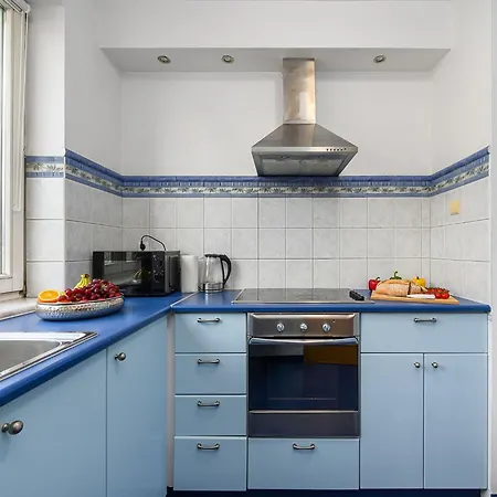 Comfortable Single-storey House By The